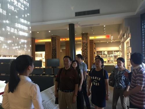 参观党史馆2