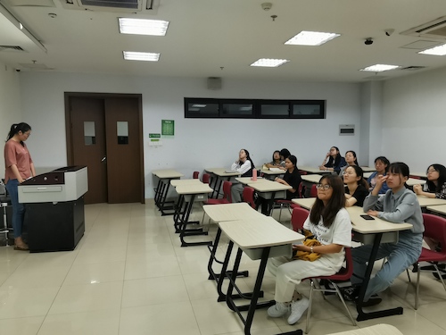 外国语学院入党联系人讲座