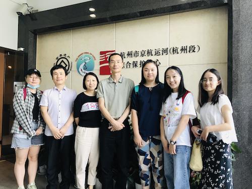 图1：运河调研组与管委会相关领导合影