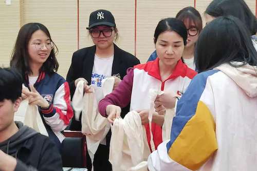 杭师大外国语学院开展红十字会初级救护员培训