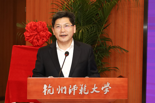 校党委书记陈春雷致辞