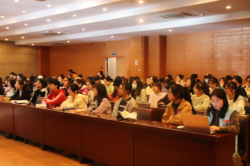 外国语学院举办第一期“GOT工作室”之教授有约讲座