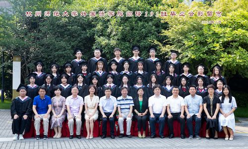 翻译191班45+1=46张